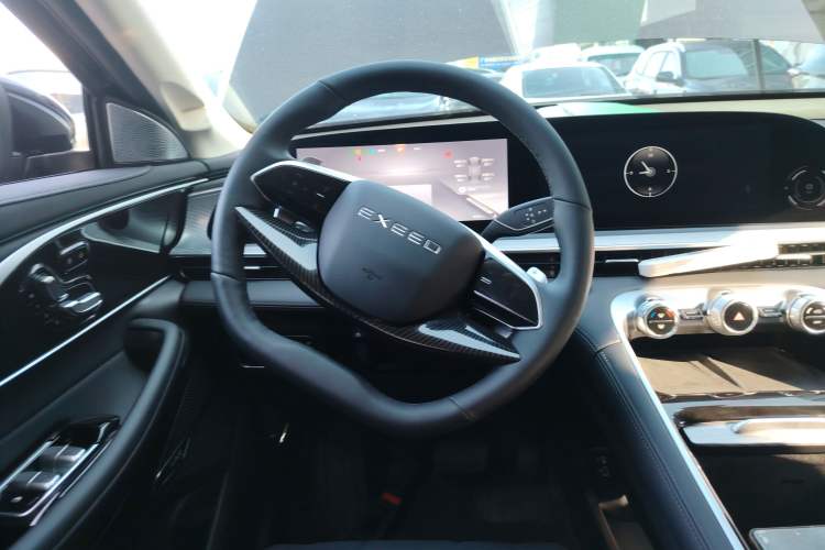 Used EXEED Lingyun 2025 300T Two-Wheel Drive Starry Edition Steering Wheel