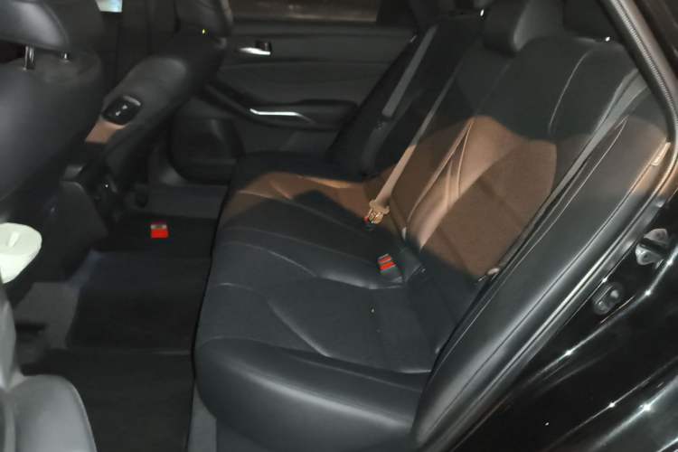 Used Toyota Avalon 2023 2.0L Luxury Edition