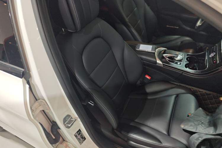 Used Mercedes-Benz C-Class 2018 C 200 L Sport Edition Achievement Special Edition Right Front Seat