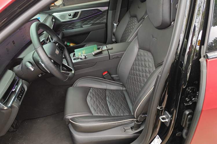 Used Cadillac CT6 2023 28T Platinum Edition Left Front Seat