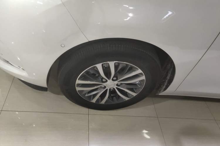 Used Buick GL8 2022 ES Landtrek 653T Luxury Edition
