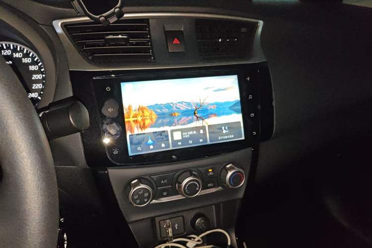 Used Nissan Sylphy 2021 Classic 1.6XL CVT Luxury Edition Audio And AC Panel