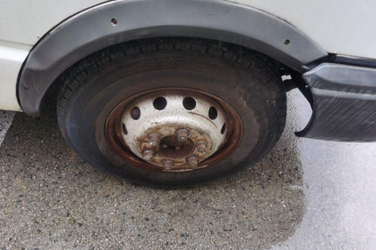 Used Iveco Daily 2017 2.5T A35 Passenger Van 5-7 Seats Model 47Z5
