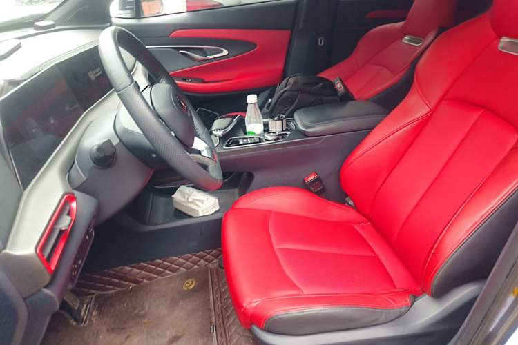 Used CHANGAN UNI-T 2020 1.5T Prestige Version
