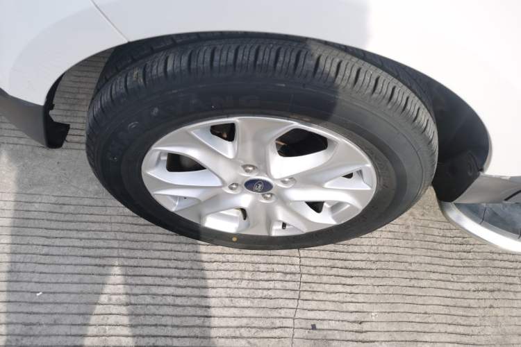 Used Ford EcoSport 2013 1.5L Automatic Fashion Model