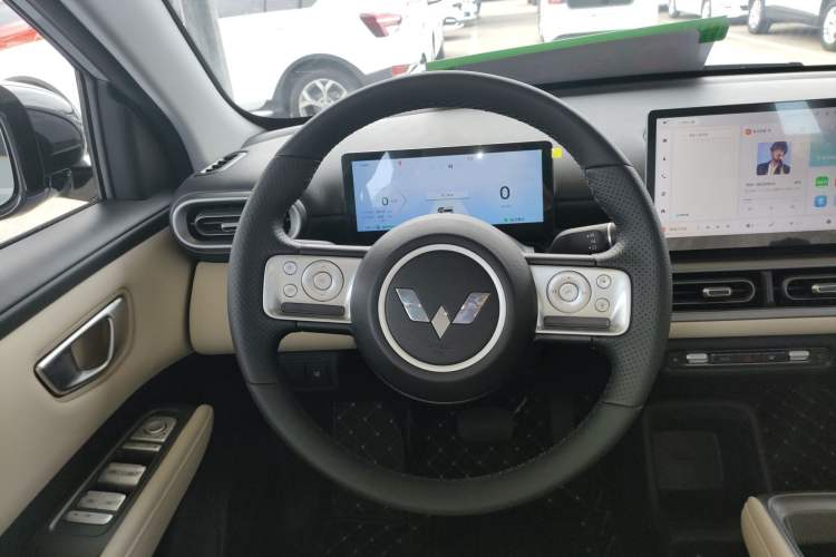 Used Wuling Bingo PLUS 2024 401 km Range 5-Seater Version Steering Wheel