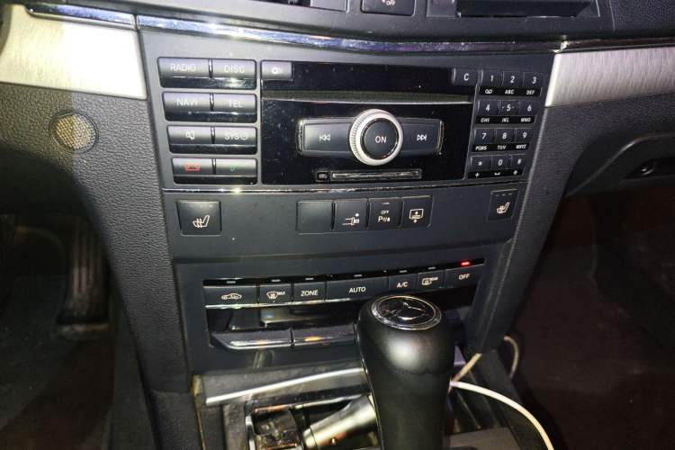 Used Mercedes-Benz E-Class 2010 E 260 CGI Coupe