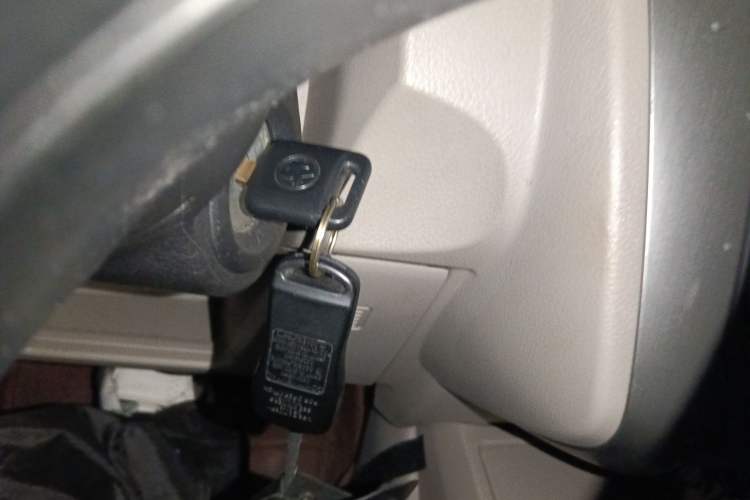 Used Venucia R50 2015 1.6L Automatic Luxury Edition
