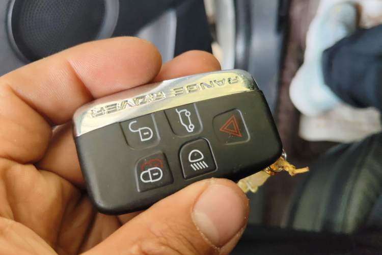 Used Land Rover Discovery Sport 2016 2.0T SE Interior 1