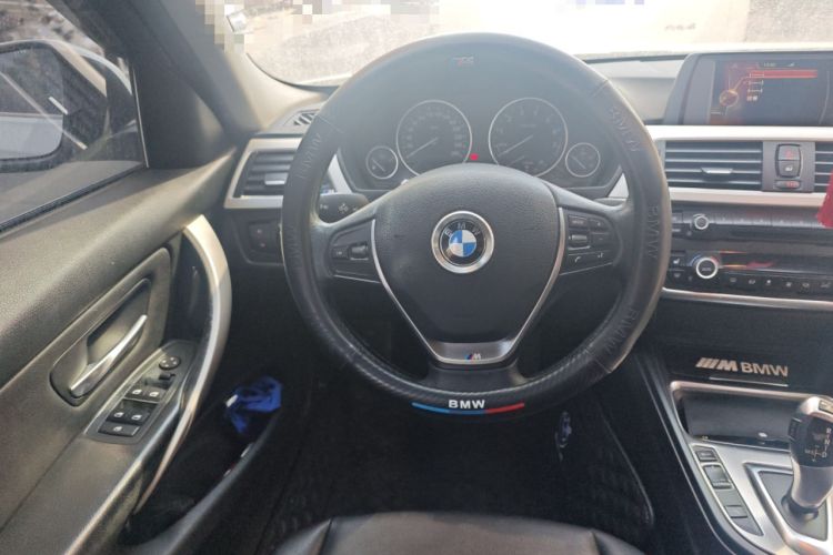 Used BMW 3 Series 2015 320i Luxury Line Stylish Edition
