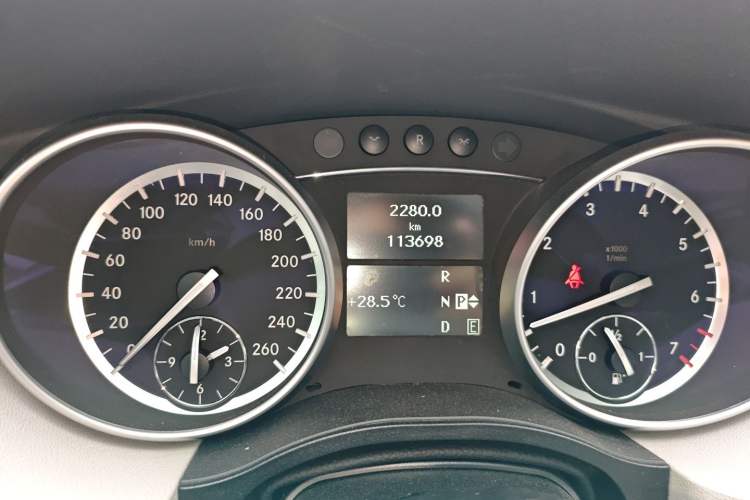 Used Mercedes-Benz R-Class  Instrument Cluster