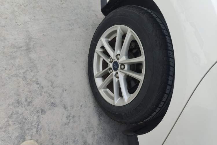 Used Ford Focus 2018 Sedan Classic 1.6L Automatic Trendy SmartDrive Edition