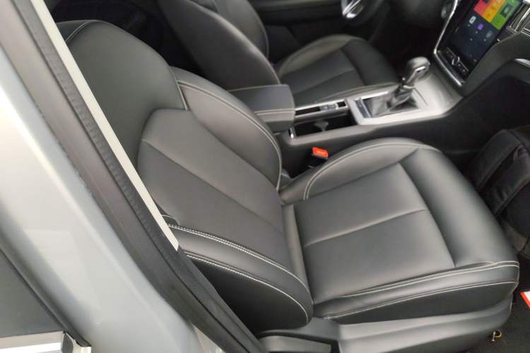 Used Roewe RX5 2020 20T Automatic 4G Connected Million Edition Right Front Seat