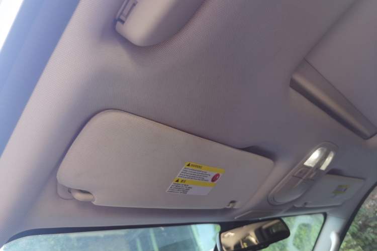 Used SAIC MAXUS G10 2016 2.0T Automatic Luxury Executive Edition Headliner