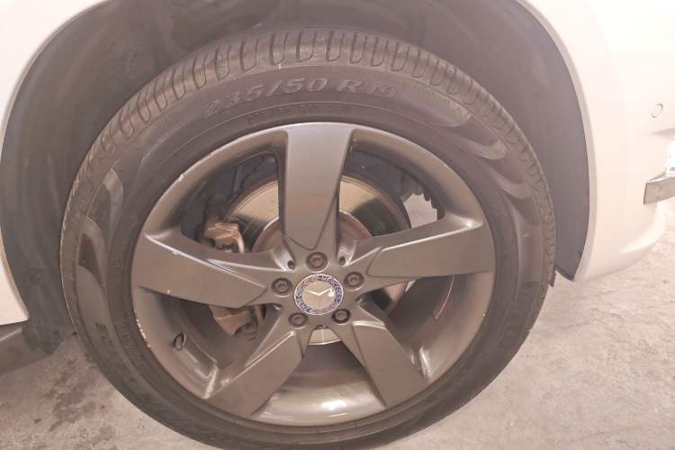 Used Mercedes-Benz GLK-Class 2013 GLK 300 4MATIC Dynamic Sunroof Model