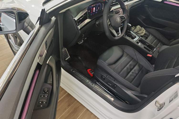 Used Volkswagen FAW-Volkswagen CC 2024 380TSI Striking All-Encompassing Edition