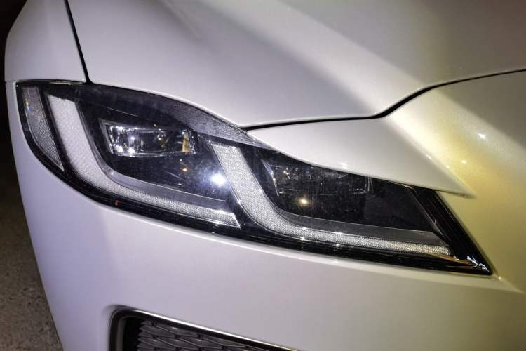 Used Jaguar XFL 2024 2.0T P250 Two-Wheel Drive Prestige Luxury Edition