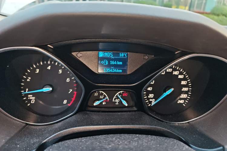 Used Ford Focus 2012 Sedan 1.6L Automatic Fashion Edition
