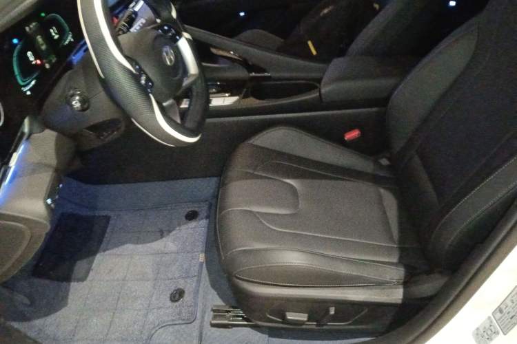 Used Hyundai Elantra 2023 1.5L CVT LUX Prestige Edition