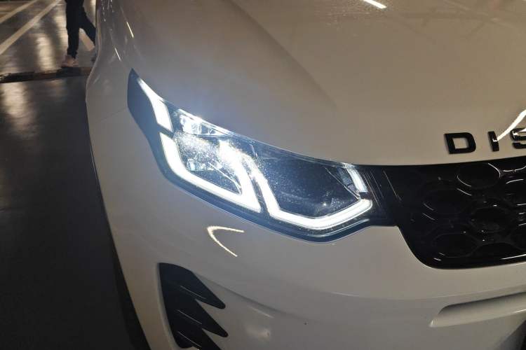 Used Land Rover Discovery Sport 2024 Luxury Custom Edition Right Front Headlight
