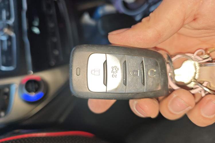 Used Changan CS95 2017 2.0T Two-Wheel Drive Zhiyuan Edition