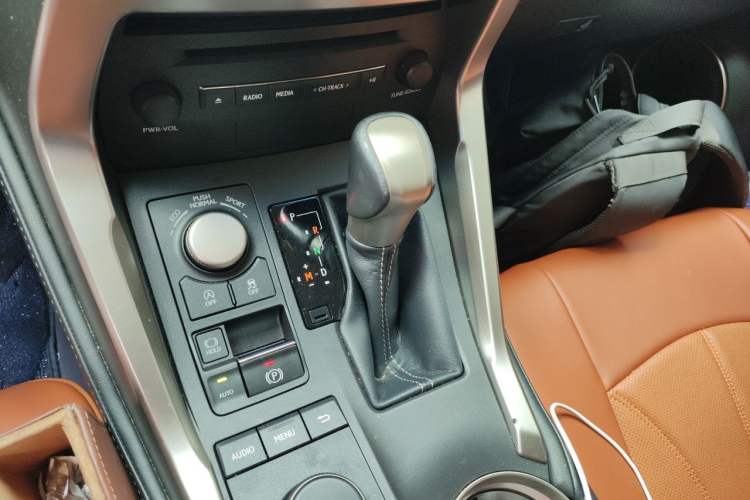 Used Lexus NX 2015 200 Front-Wheel Drive X-Trail SE Edition
