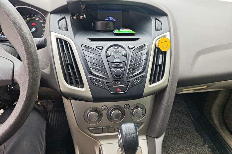 Used Ford Focus 2012 Sedan 1.6L Automatic Comfort Model
