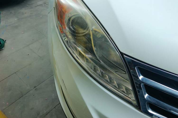 Used GAC Trumpchi GS5 2013 1.8T Automatic Two-Wheel Drive Luxury Edition Right Front Headlight