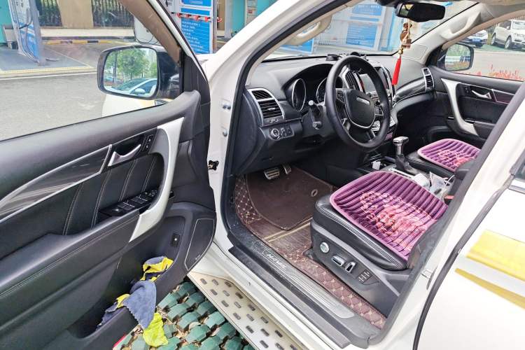 Used Haval H9 2016 2.0T Four-Wheel Drive Luxury Version 5 Seats