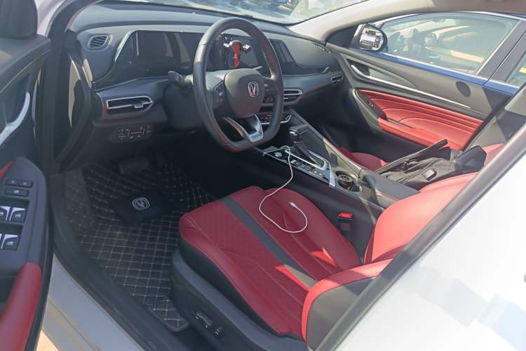 Used CHANGAN Eado 2021 PLUS Blue Whale NE 1.4T GDI DCT Flagship Model
