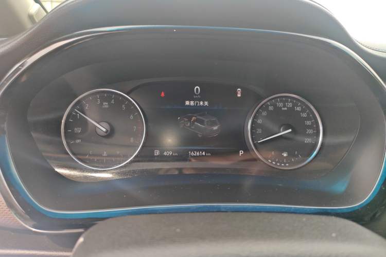 Used Buick GL8 2021 Land Cruiser Executive Class 652T Luxury Model
