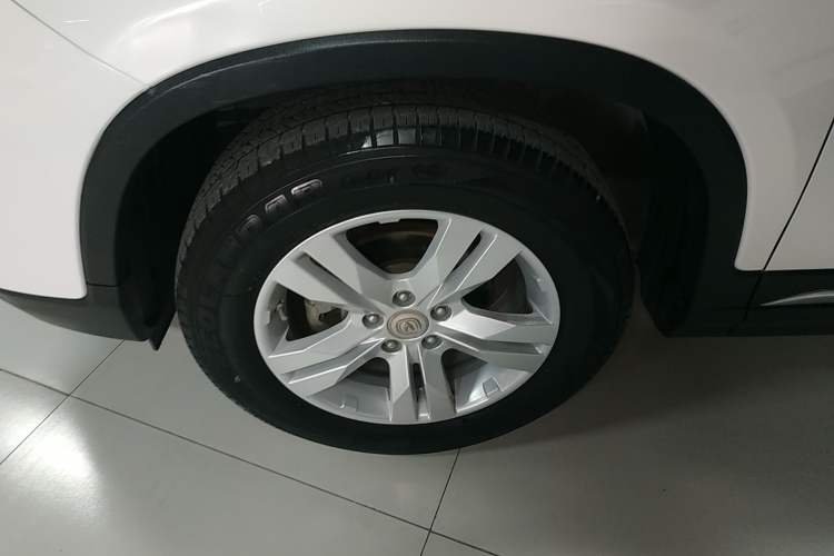 Used CHANGAN CS75 2016 1.8T Automatic Elite Model China V Standard Left Front Wheel Hub