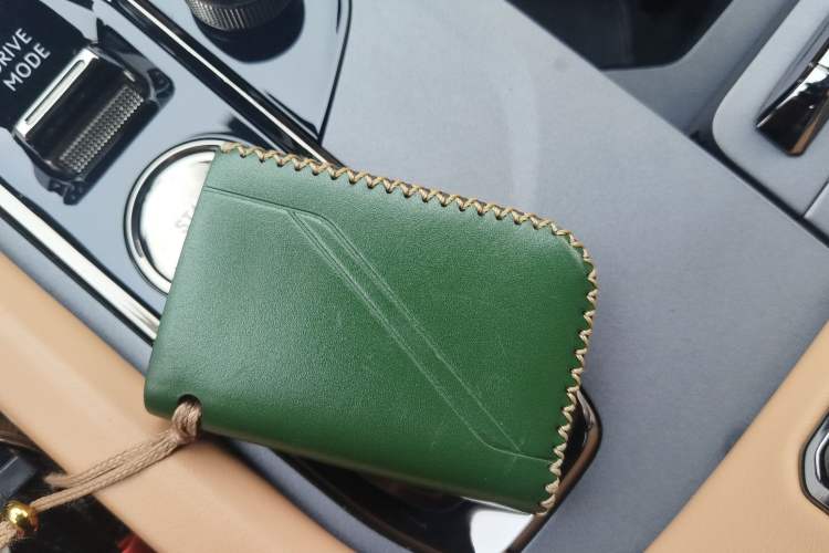 Used Lynk & Co 09 2021 2.0T Halo Six-Seater
