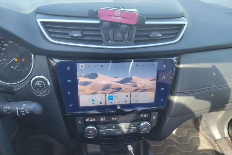 Used Nissan Qashqai 2022 2.0L CVT XV Premier Luxury Edition Audio And AC Panel