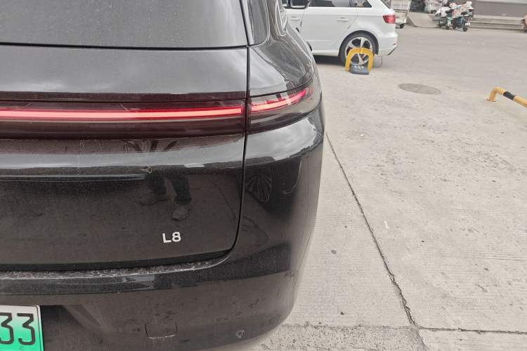 Used Li Auto L8 2024 Pro Model
