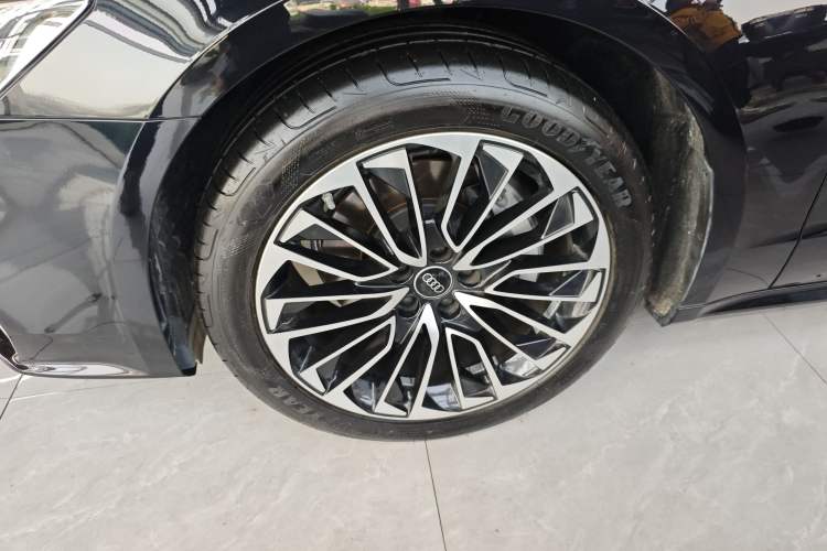 Used Audi A7L 2024 45 TFSI Luxury Edition Left Front Wheel Hub