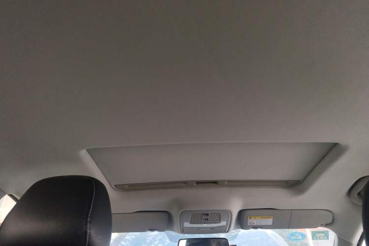 Used Roewe i6 New Energy 2017 45T Hybrid Connect & Smart Enjoyment Edition
