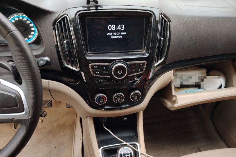 Used Baojun 730 2014 1.5L manual Comfort version 7 seats