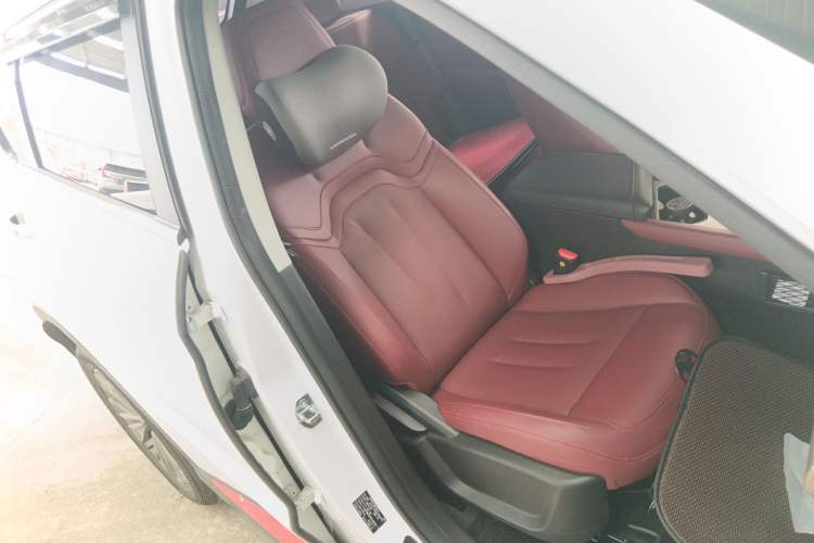 Used JETOUR X70 2023 1.5T DCT Overpass PRO+ Edition 7 Seats