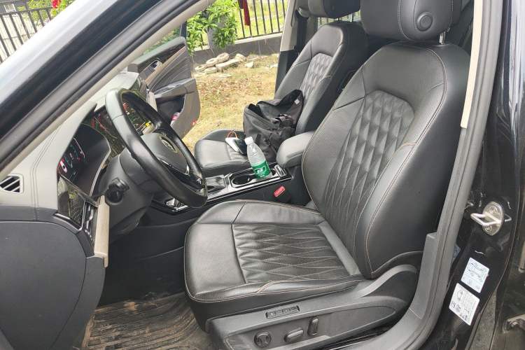 Used Volkswagen Passat 2019 330TSI Luxury Edition China VI Standard