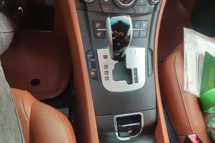 Used Luxgen Great 7 SUV 2013 Limited-Edition Sharp Model 2.2T Two-Wheel-Drive Smart Version
