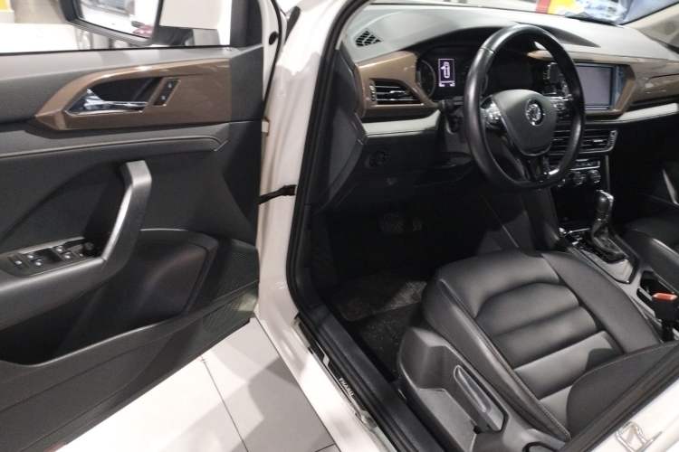 Used Volkswagen Tharu 2019 280TSI Two-Wheel Drive Luxury Edition China V Standard Driver Seat