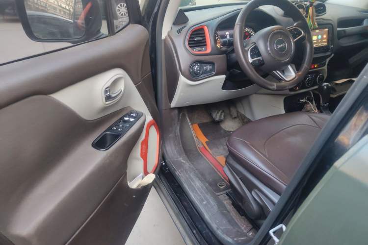 Used Jeep Renegade 2016 1.4T Automatic Jingneng Version+ Driver Seat