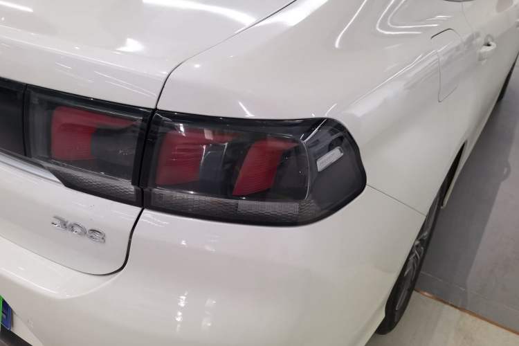 Used Peugeot 308 2016 1.6L Automatic Luxury Edition
