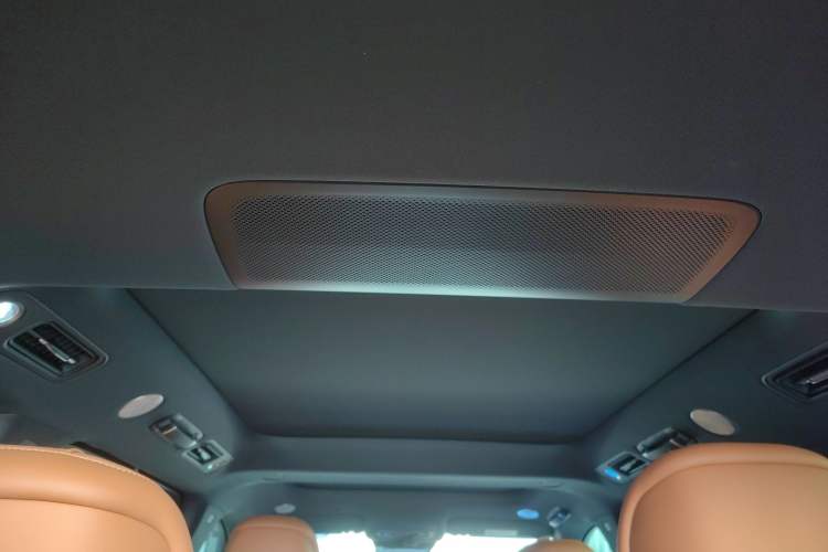 Used Hima AITO M9 2025 Extended-Range Ultra Version 52 kWh 6-Seater
