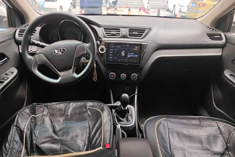 Used Kia K2 2015 Sedan 1.4L MT GLS Center Console