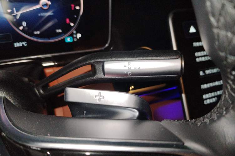 Used Mercedes-Benz Maybach S-Class 2025 S 480 4MATIC Gear Lever