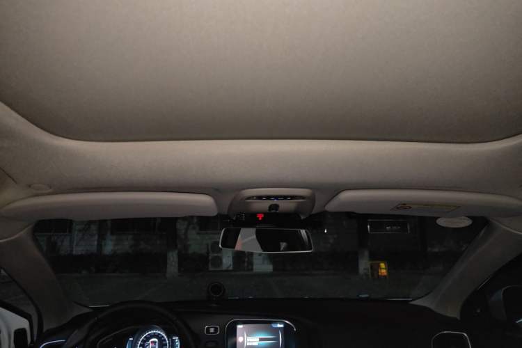 Used Volvo V40 2017 T3 Zhiya Edition Headliner