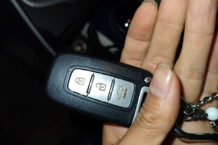 Used Hyundai Elantra (5th Generation / Langdong) 2012 1.6L Automatic Leading Model
