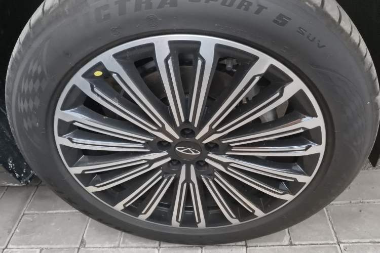 Used Chery Tiggo 9 C-DM 2025 1.5T 106KM Enjoy Edition 5 Seats Lithium Iron Phosphate
